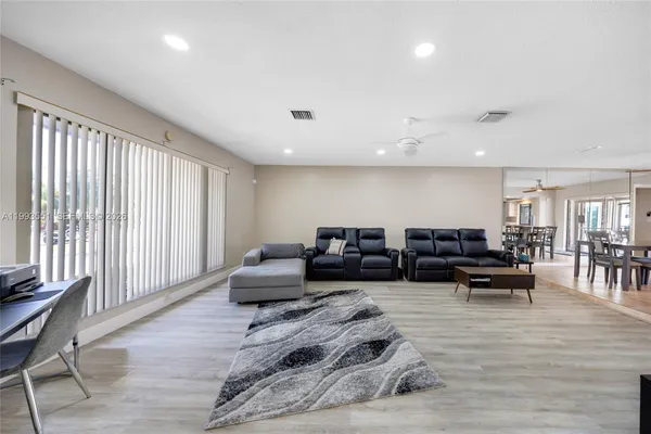 $7,500 | 2752 Northeast 3rd Street, Pompano Beach, FL 33062