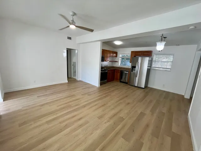 $549,000 | 1205 South Lake Drive, Lantana, FL 33462