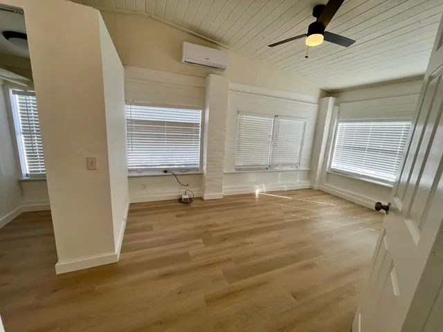 $549,000 | 1205 South Lake Drive, Lantana, FL 33462