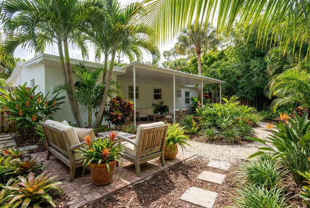 $549,000 | 1205 South Lake Drive, Lantana, FL 33462