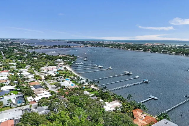 $549,000 | 1205 South Lake Drive, Lantana, FL 33462