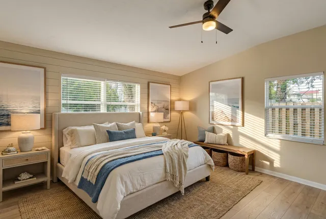 $549,000 | 1205 South Lake Drive, Lantana, FL 33462