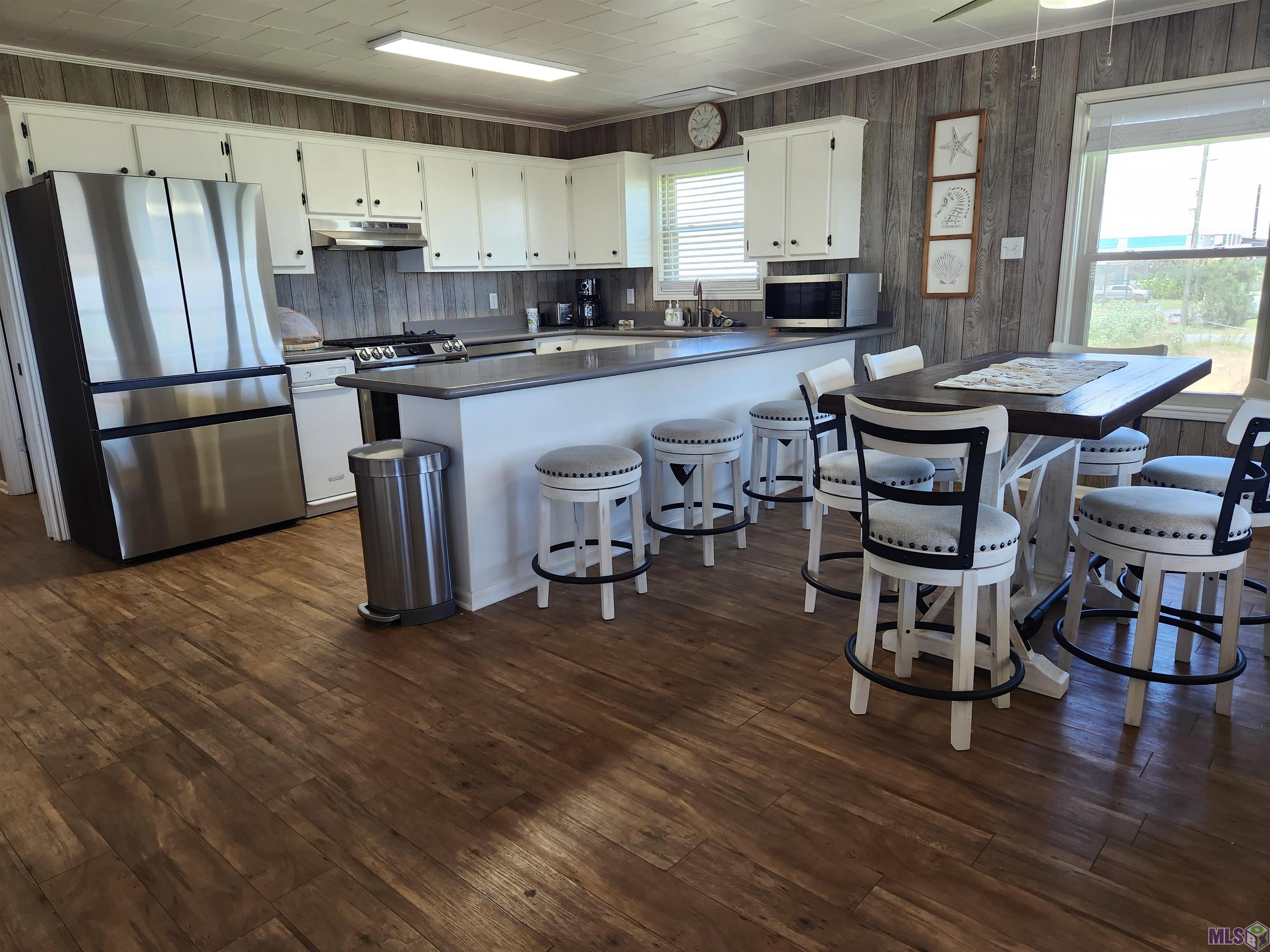2694 Highway 1 Grand Isle, LA 70358 - Photo 11 of 52
