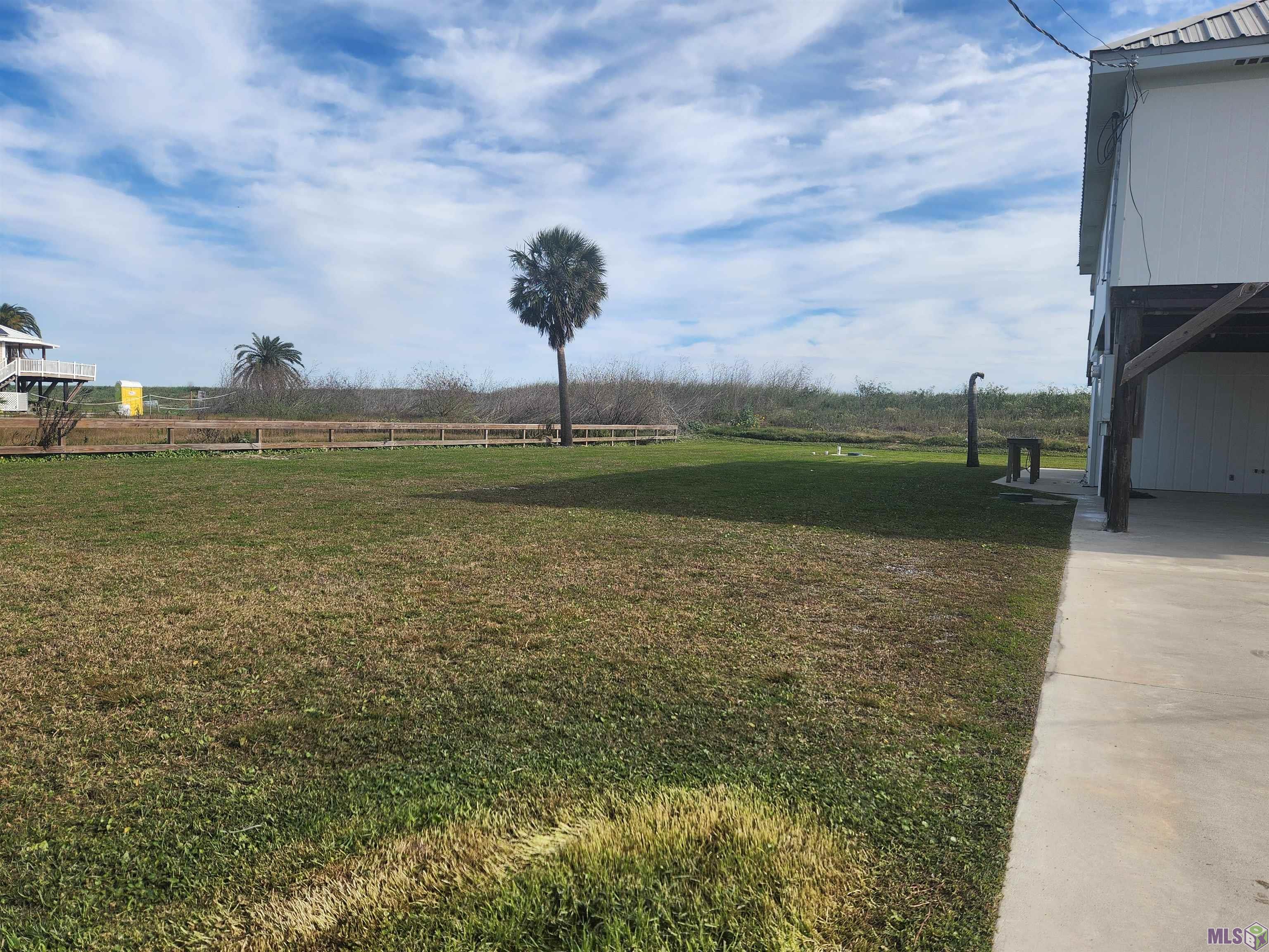 2694 Highway 1 Grand Isle, LA 70358 - Photo 3 of 52