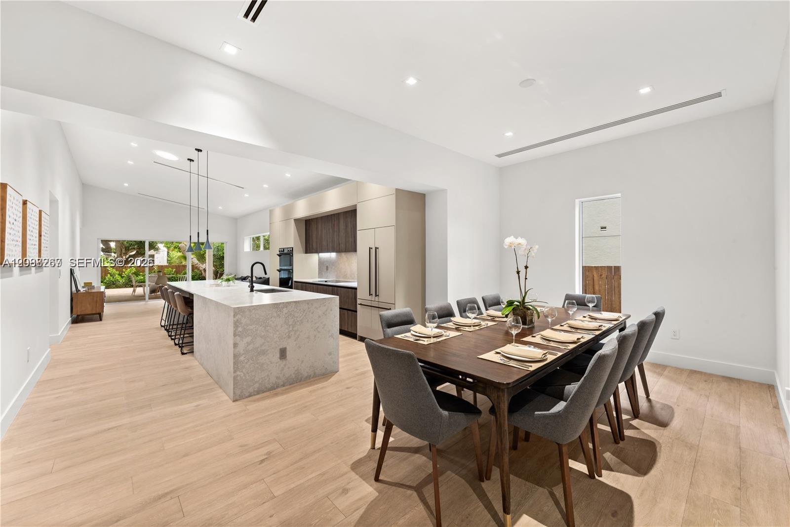 270 Southwest 29th Road Miami, FL 33129 - Photo 11 of 54 Gallery Image 11
