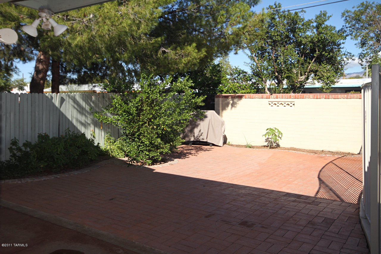 5221 East Alhambra Place Tucson, AZ 85711 - Photo 19 of 20