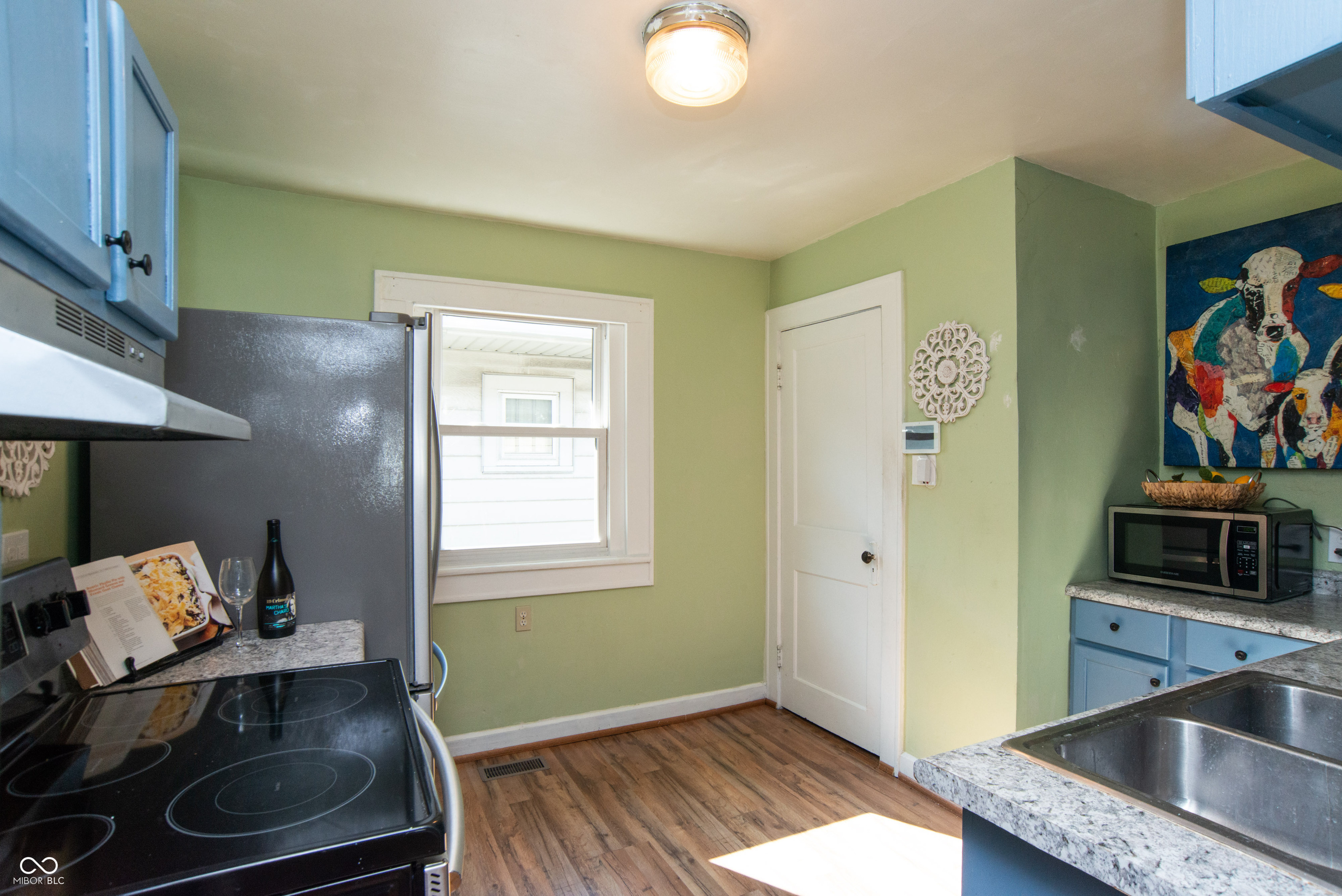 518 North Emerson Avenue Indianapolis, IN 46219 - Photo 12 of 36