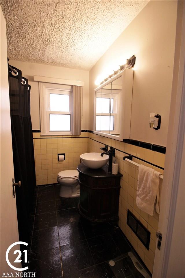5084 Yorkshire Road Detroit, MI 48224 - Photo 13 of 28
