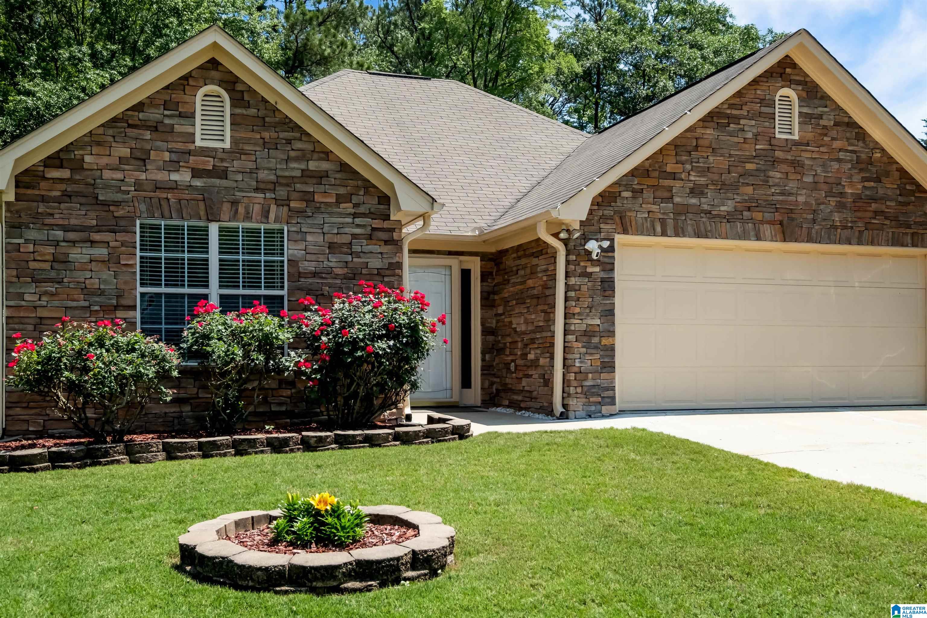 117 Lake Terrace Alabaster, AL 35007 - Photo 4 of 28