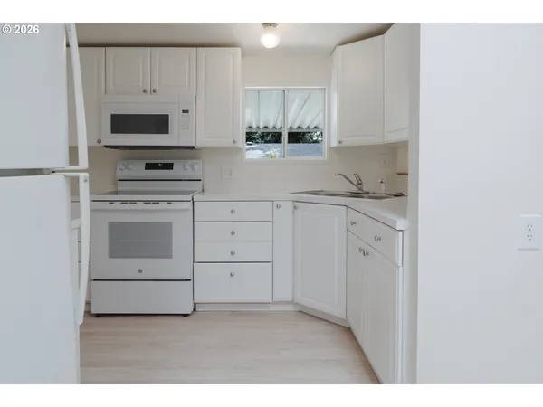 $139,900 | 8851 Southeast Shadow Brook Court, Unit SP #85, Clackamas, OR 97015