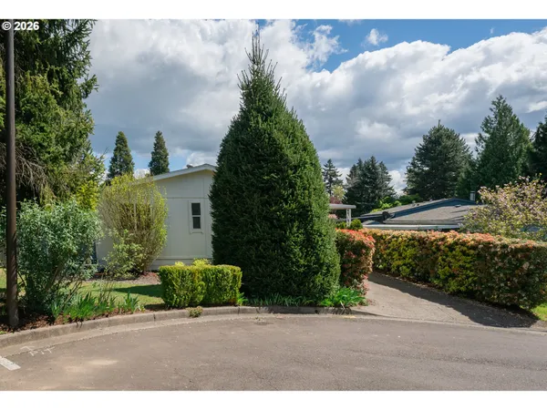 $139,900 | 8851 Southeast Shadow Brook Court, Unit SP #85, Clackamas, OR 97015