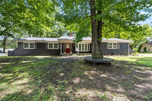 $129,500 | 100 North Lincoln Street, Erie, KS 66733