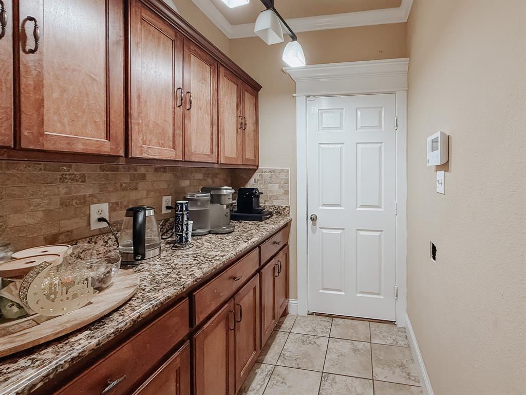 100 Timbershade Drive Red Oak, TX 75154 - Photo 9 of 38