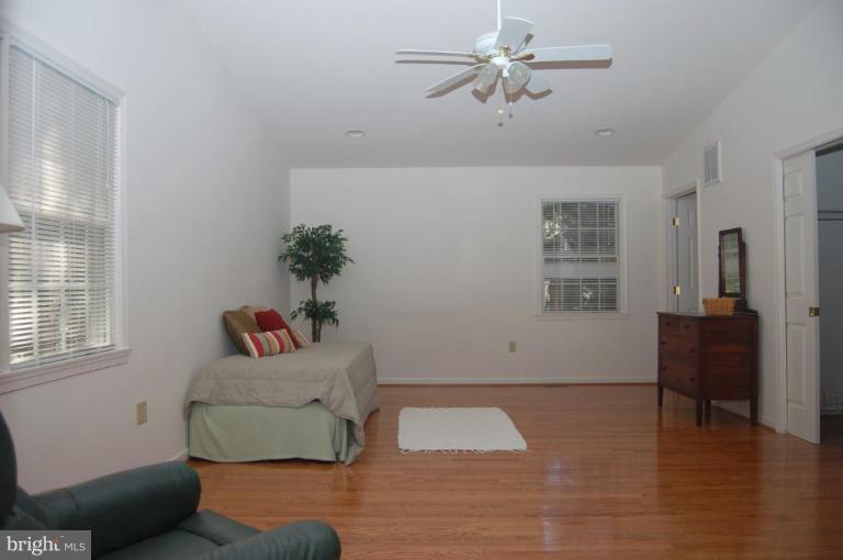 1 Emerson Road Severna Park, MD 21146 - Photo 6 of 20 Master Bedroom