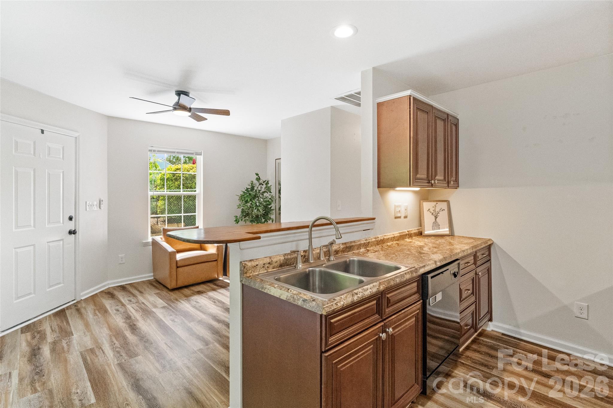 6602 Porterfield Road Charlotte, NC 28226 - Photo 7 of 17