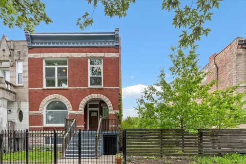 $545,000 | 3221 West Fulton Boulevard, Chicago, IL 60624