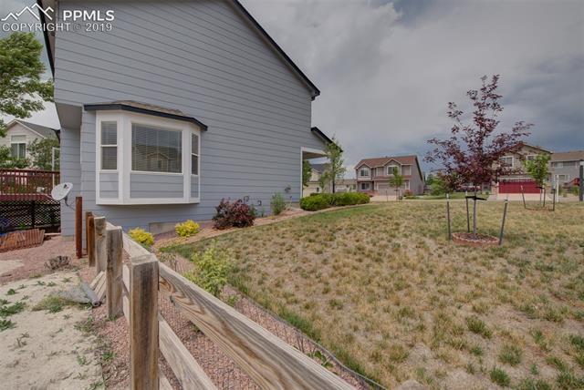 406 Talus Road Monument, CO 80132 - Photo 13 of 36