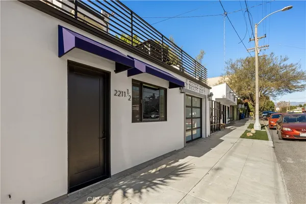 $2,500 | 2211 1/2 Hyperion Avenue, Los Angeles, CA 90027