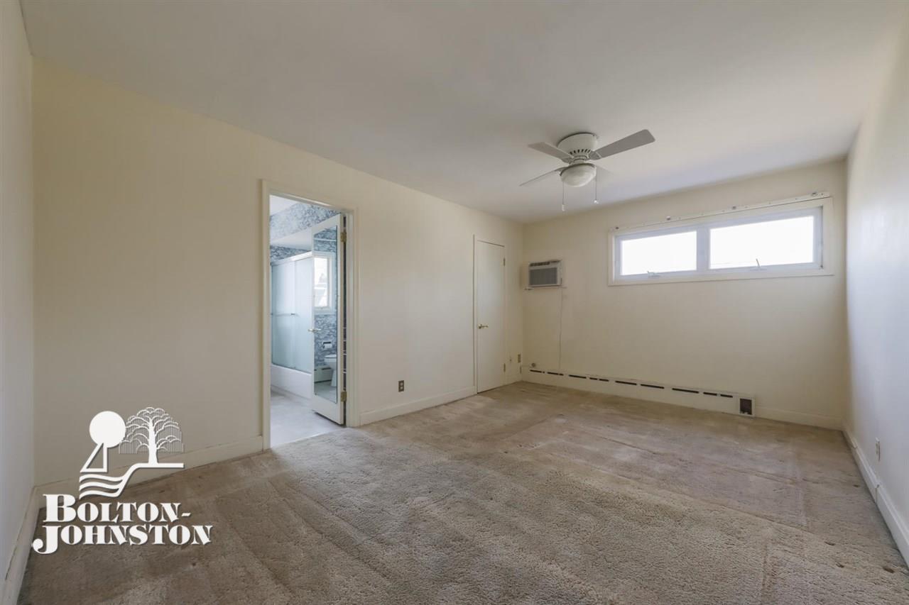 1175 Bishop Road Grosse Pointe, MI 48230 - Photo 33 of 53 31373555-32.JPG