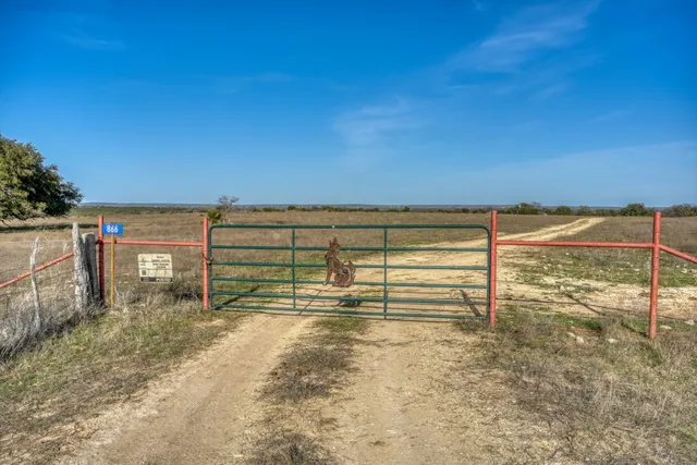 $3,165,000 | 866 County Road 2806, Lampasas, TX 76550