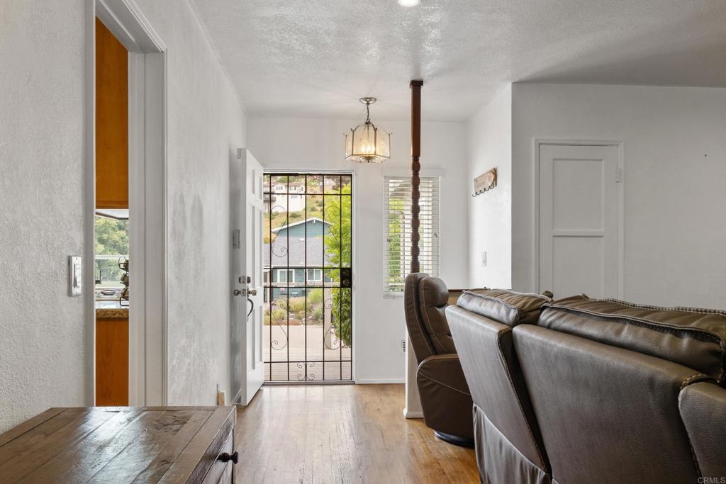 3238 Par Drive La Mesa, CA 91941 - Photo 5 of 31