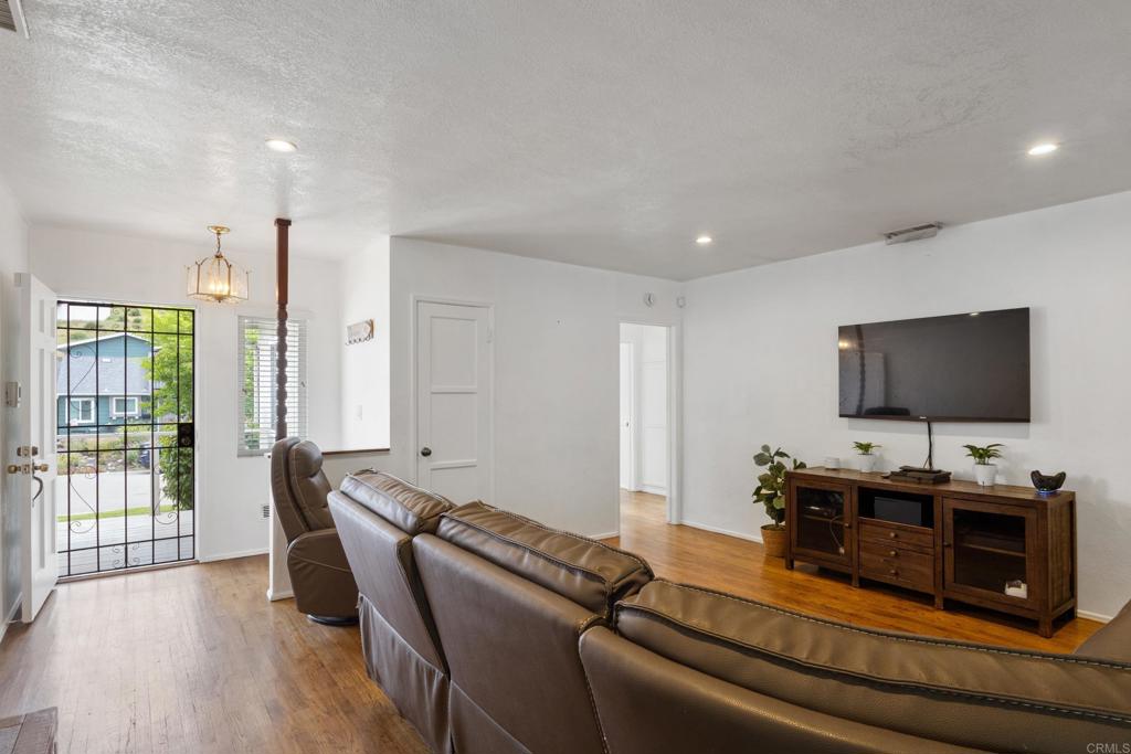 3238 Par Drive La Mesa, CA 91941 - Photo 7 of 31