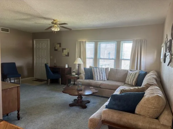 $199,000 | 592 Outlook Drive, Edwards, MO 65326