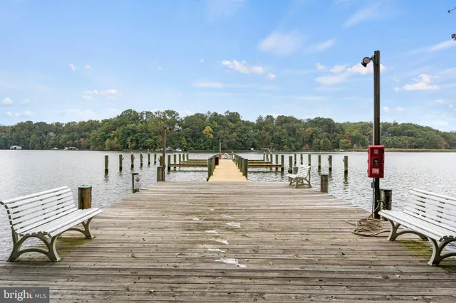 a view of a tennis court