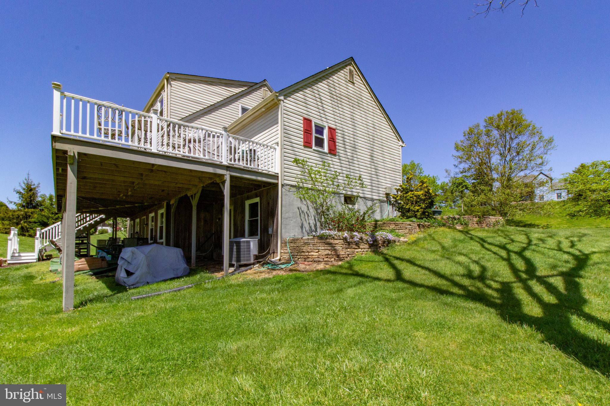 185 Firethorn Road Newtown, PA 18940 - Photo 5 of 38