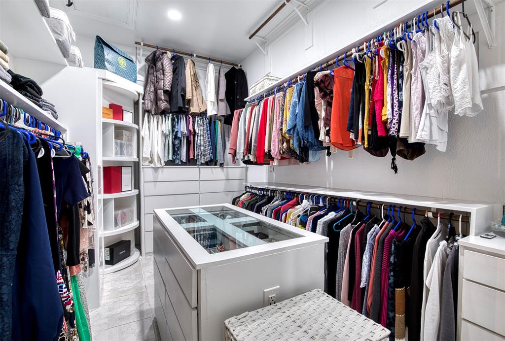 901 Inverness Court Lucas, TX 75002 - Photo 24 of 40 View of walk in closet