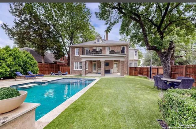 $1,750 | 2401 South, Dallas, TX 75215