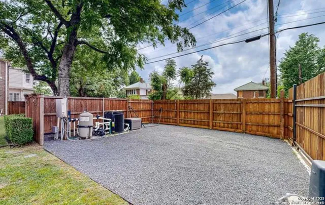 $1,750 | 2401 South, Dallas, TX 75215