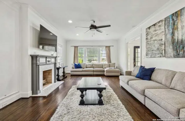 $1,750 | 2401 South, Dallas, TX 75215