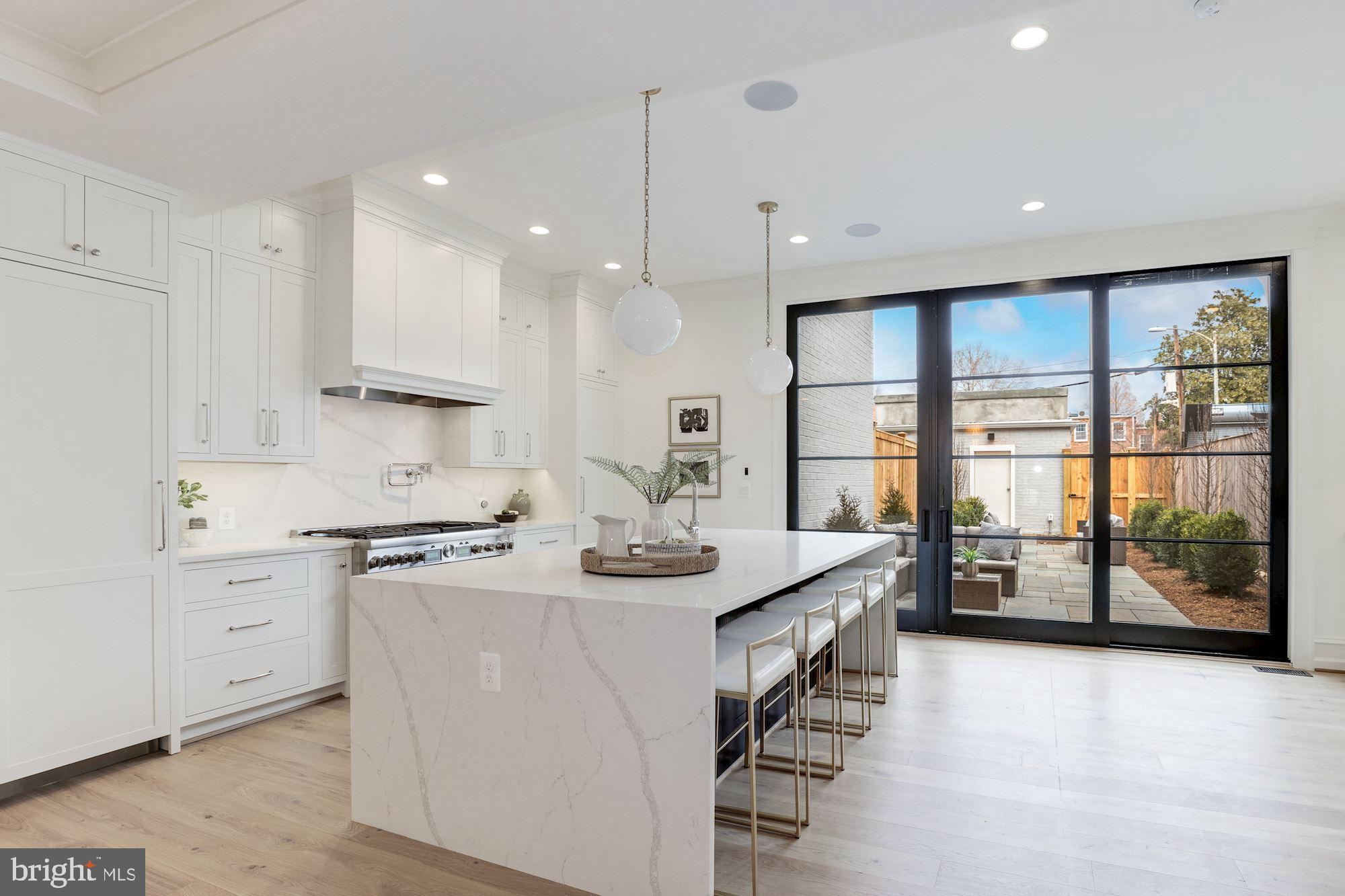 318 A Street Northeast Washington, DC 20002 - Photo 11 of 36 Main Level - Kitchen