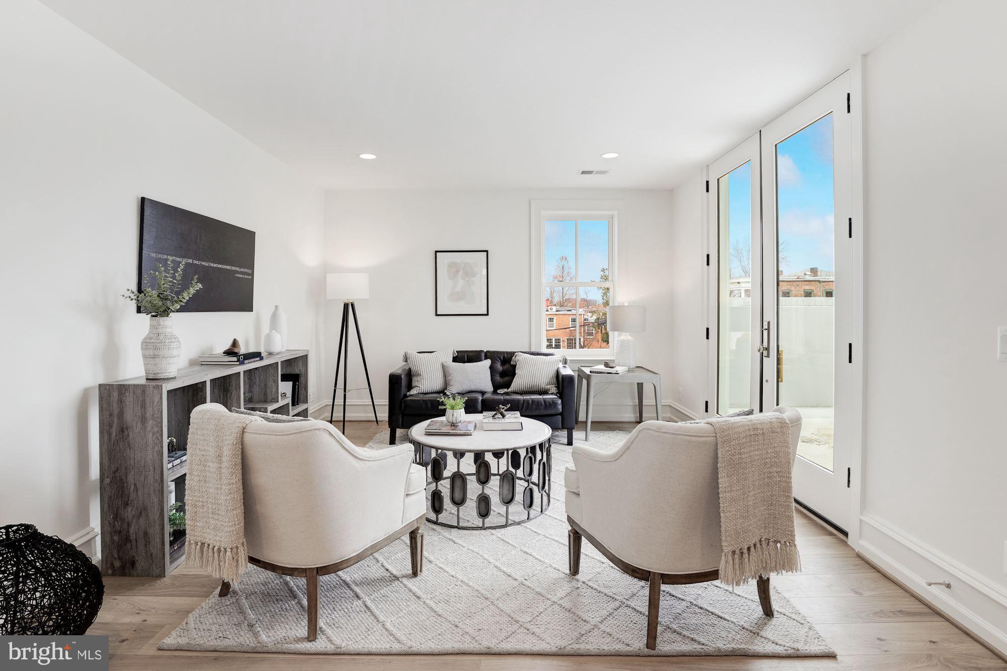 318 A Street Northeast Washington, DC 20002 - Photo 20 of 36 Third Level - Sitting Room