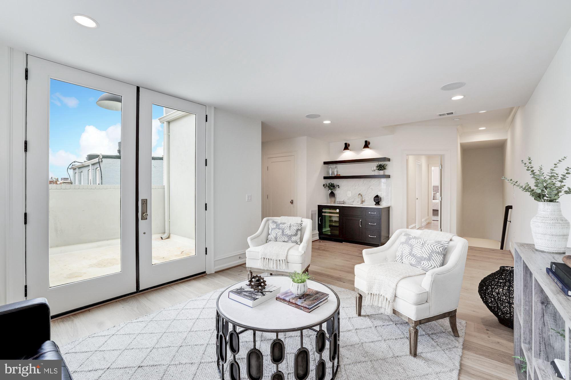 318 A Street Northeast Washington, DC 20002 - Photo 22 of 36 Third Level - Sitting Room