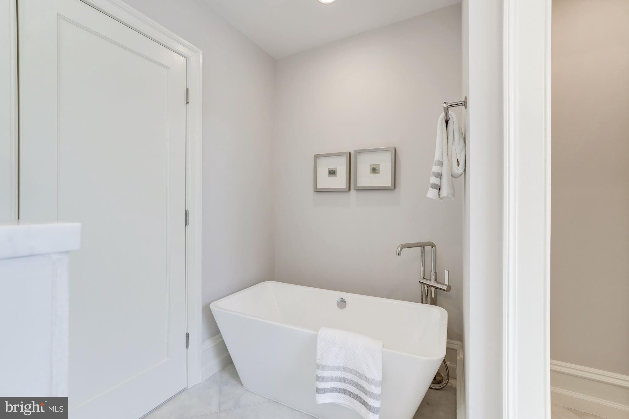 318 A Street Northeast Washington, DC 20002 - Photo 26 of 36 Third Level - Primary Suite