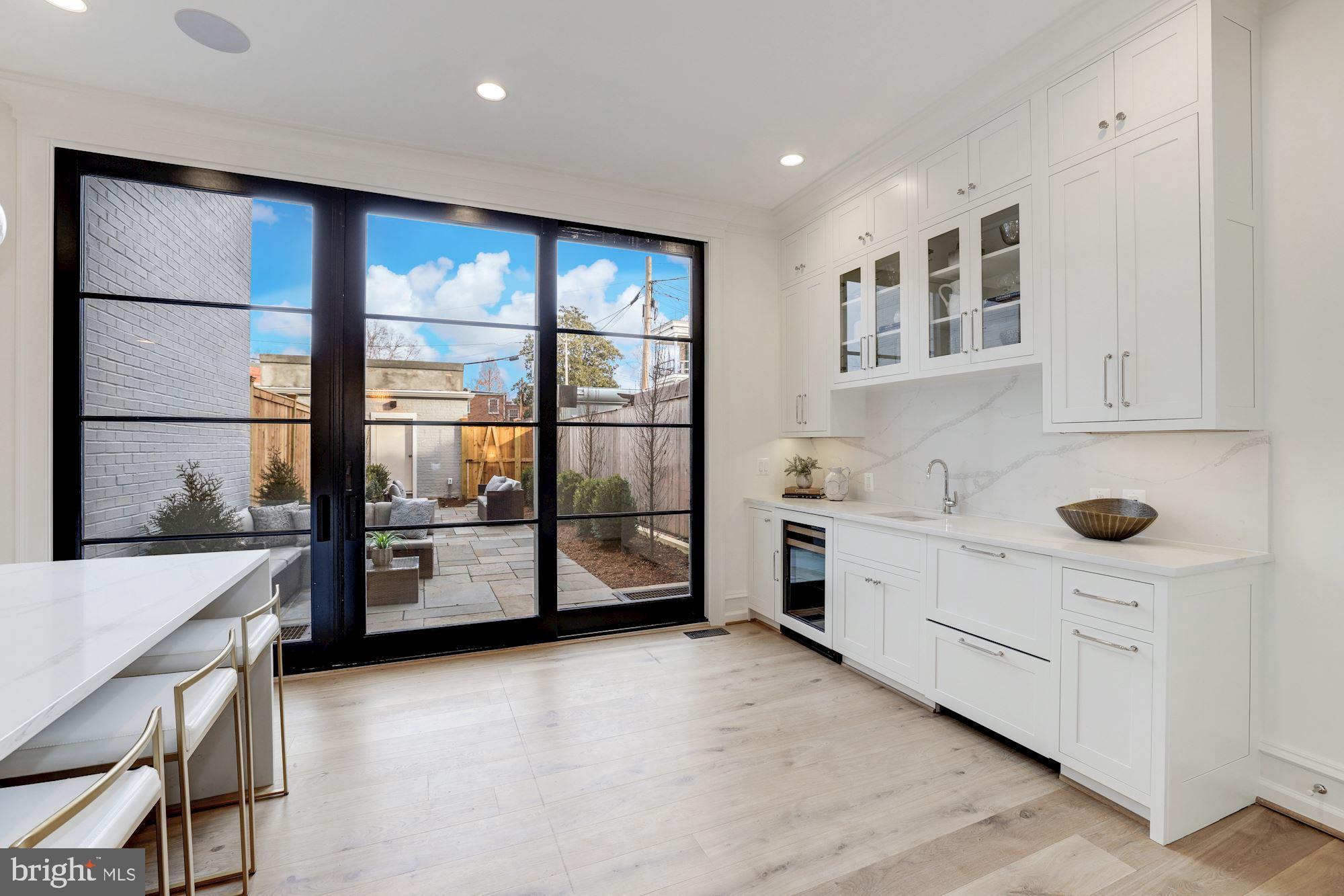 318 A Street Northeast Washington, DC 20002 - Photo 9 of 36 Main Level - Kitchen