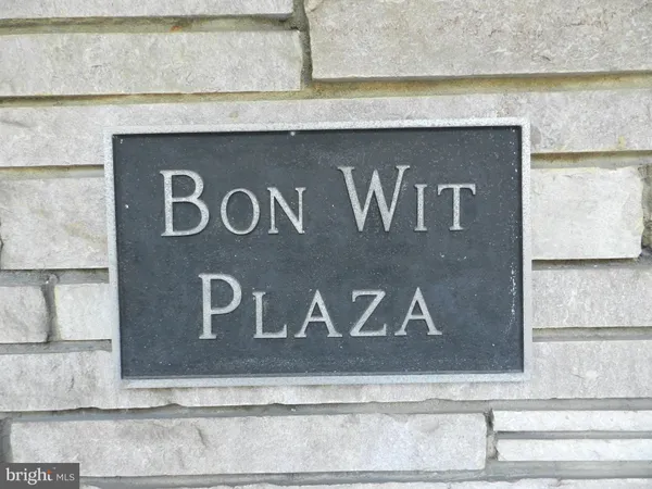$2,100 | 2401 H Street Northwest, Unit 202, Washington, DC 20037