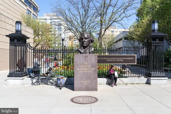 $2,100 | 2401 H Street Northwest, Unit 202, Washington, DC 20037