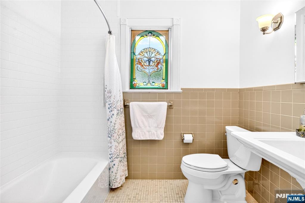 423 Closter Dock Road Closter, NJ 07624 - Photo 18 of 40