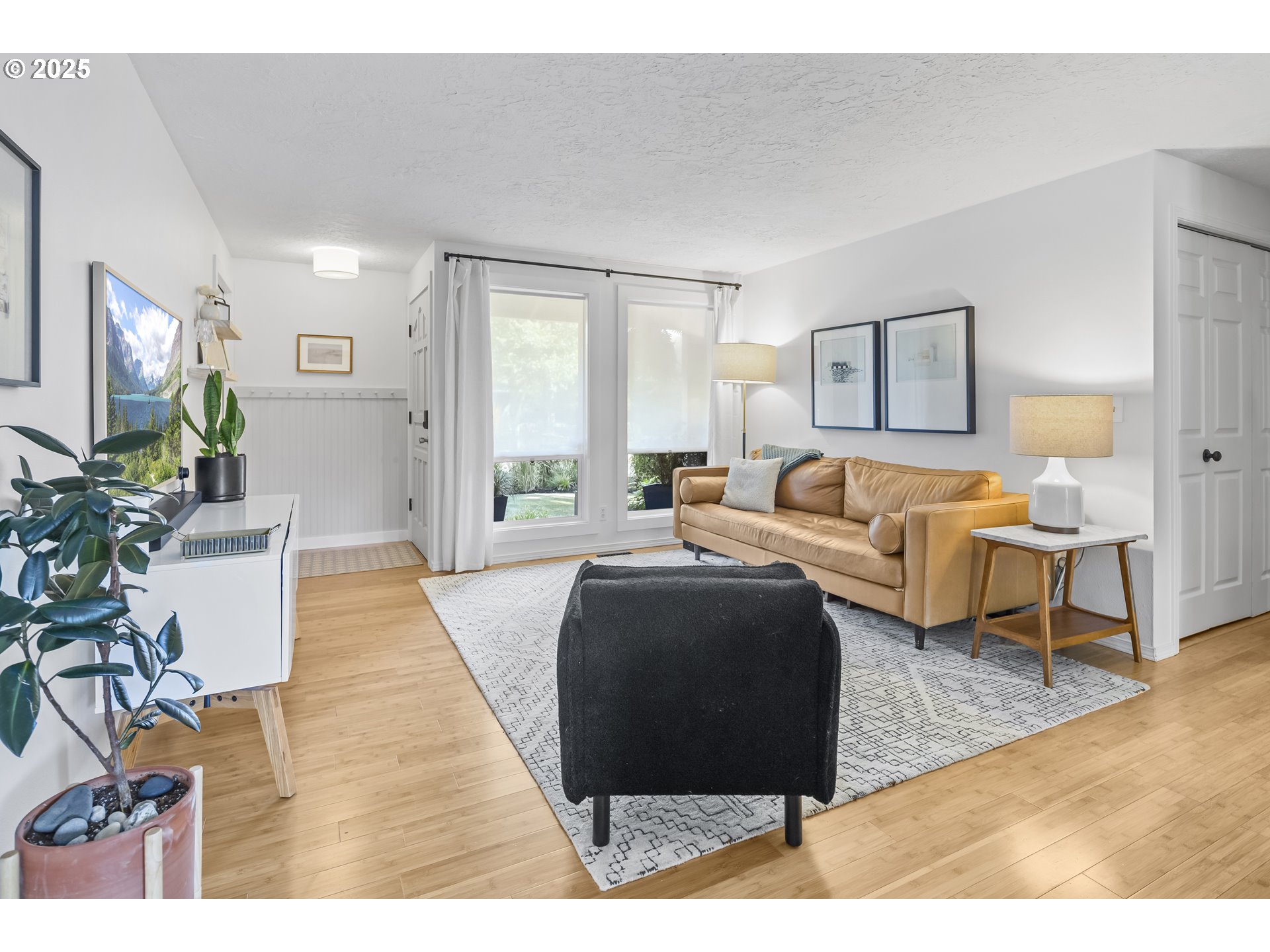12800 Southwest Hanson Road Beaverton, OR 97008 - Photo 5 of 26 Great Room