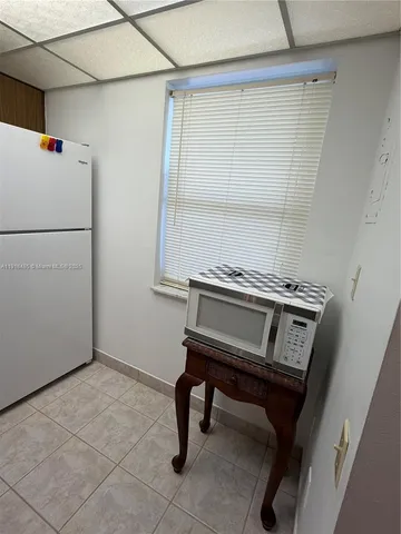 a bed room with a bed