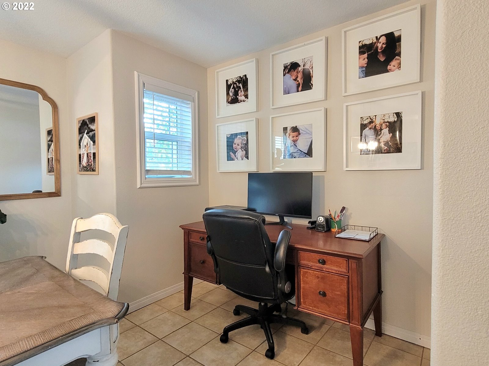 1618 Kellogg Road Springfield, OR 97477 - Photo 8 of 23 a view of a workspace with furniture and a window