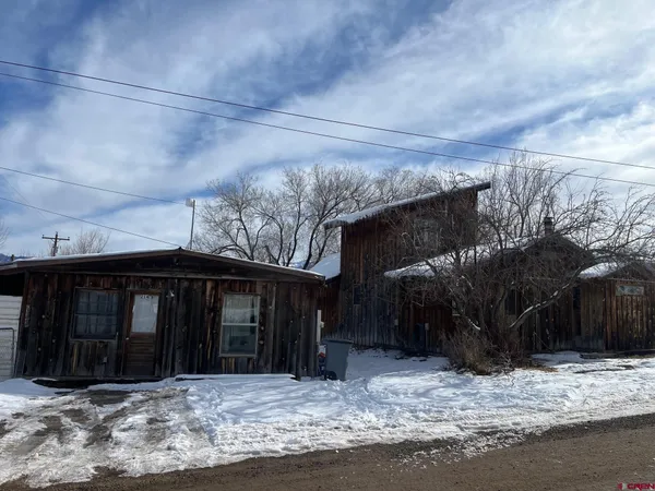 a view of a house