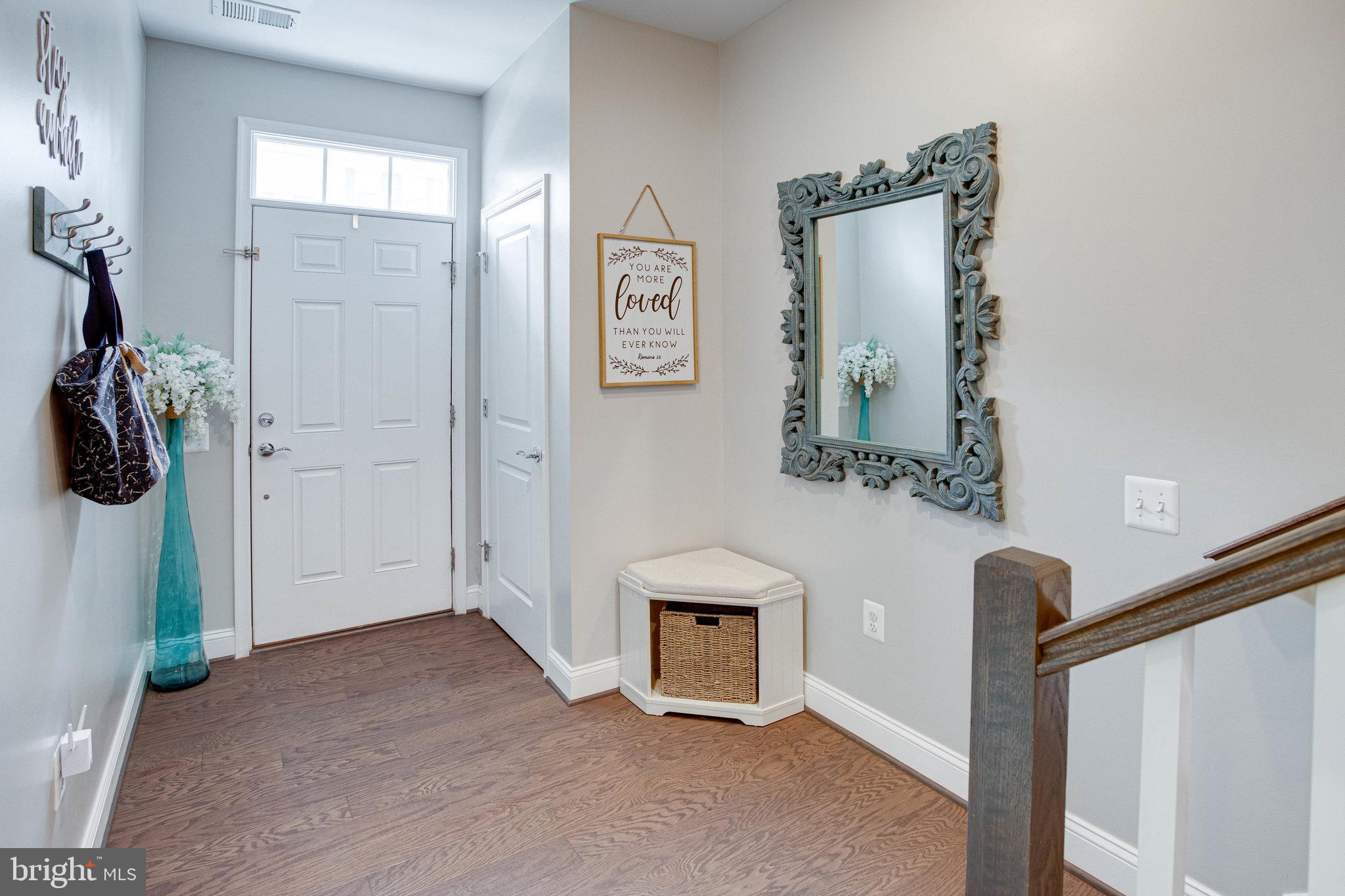 17356 Redshank Road Dumfries, VA 22026 - Photo 4 of 56