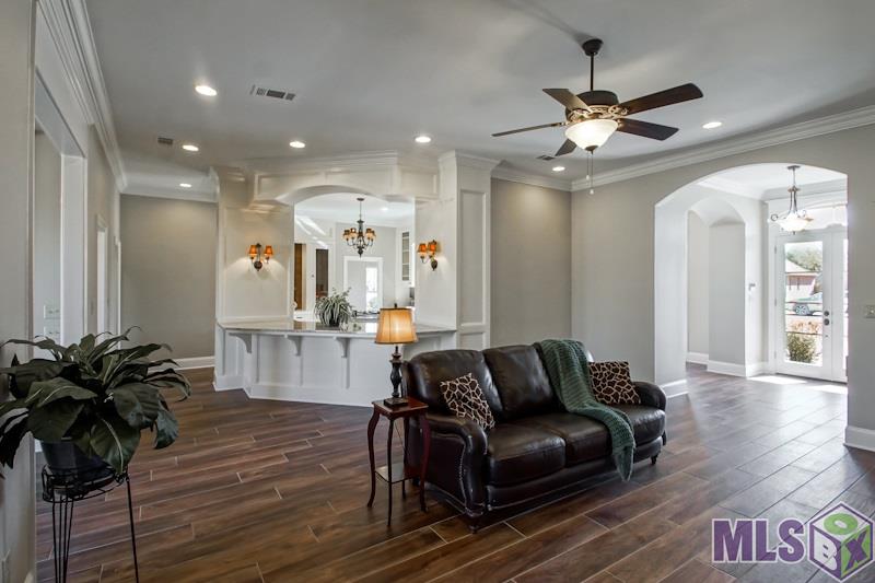 16821 Waterleaf Avenue Baton Rouge, LA 70817 - Photo 2 of 40 Gallery Image 2