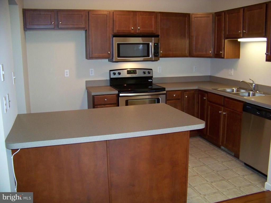 569 Fox Ridge Lane Lebanon, PA 17042 - Photo 3 of 15 Gallery Image 3