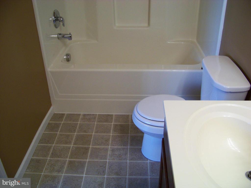 569 Fox Ridge Lane Lebanon, PA 17042 - Photo 10 of 15 Gallery Image 10