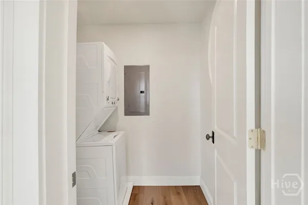 $1,950 | 408 Geo Meyer, Unit CARRIAGE HOUSE, Savannah, GA 31401